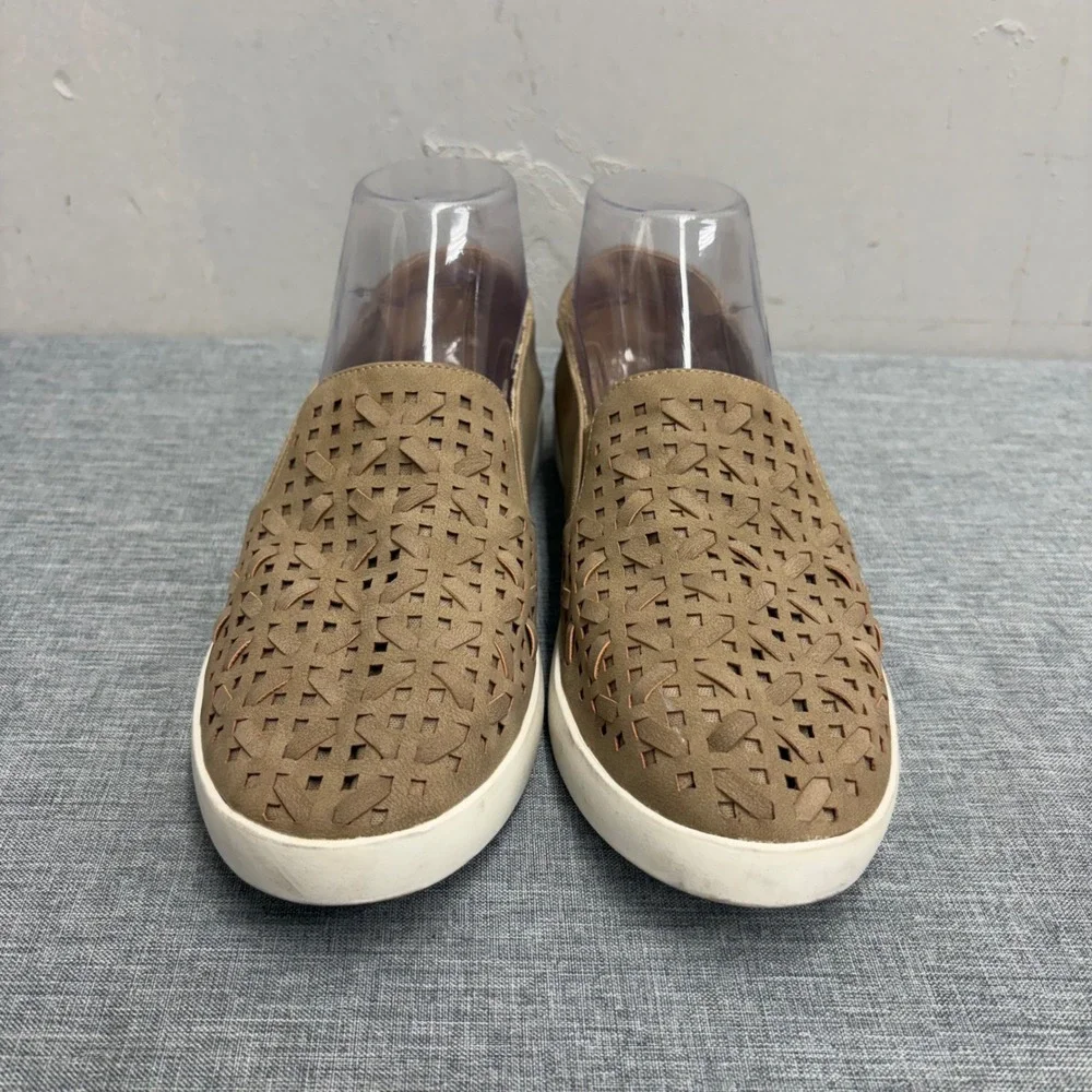 Yellow Box Omlee Sneakers Womens 7.5 Tan Woven Laser Cut Slip On Flats Shoes